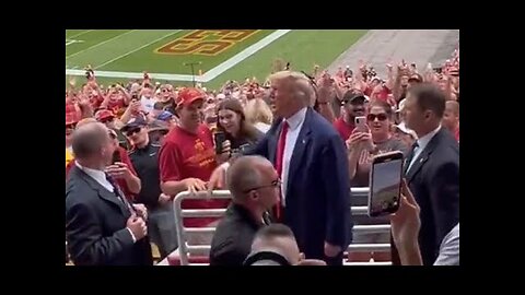 Trump gets unwelcome SURPRISE at Iowa football game