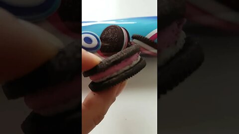 #Oreo #Raspberry and #Vanilla #remix #flavour #Biscuits !? |#Snack |#Mukbang |#Tasty |#SHORTS |#Vlog