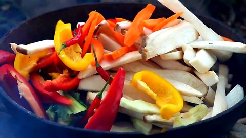 Yummy Mushroom cooking with Mixed fresh vegetables for Eating delicious