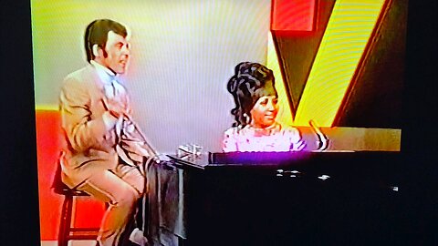 Aretha Franklin Frankie Valli 1967 That's Life Live (Mike Douglas Show)
