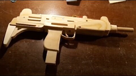 Making wooden full automatic UZI Rubberband gun