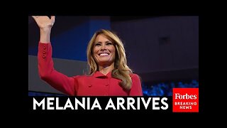 BREAKING NEWS: Melania Trump Gets Standing Ovation As She Arrives At The RNC