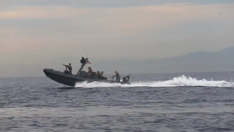 15th MEU ADR Marines conduct VBSS training through air, sea