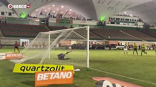 Gol do Jair visto de dentro do campo - Vasco 1x0 Cuiabá