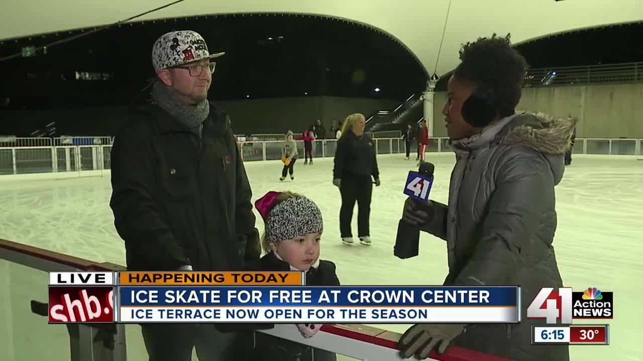 Families enjoy free skate at Crown Center Ice Terrace