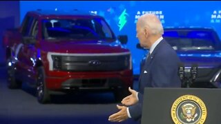 Biden Gets Lost Leaving The Stage AGAIN