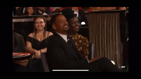 Will Smith Smacks Chris Rock At the Oscars