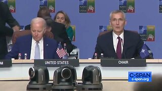 Biden Readies His Note Cards, On Which Staffers Prepare Scripts For Him, At Meeting In Lithuania