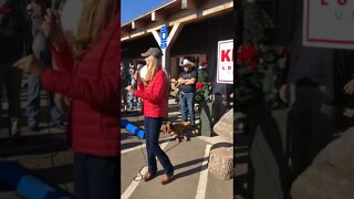 Kelly Loeffler Literal Stump Speech 11-28-20 - Kelly stands on traditional stump Jasper GA Gun shop