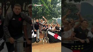 Vasco sendo recebido em Brasília para a partida contra o Trem pela Copa do Brasil