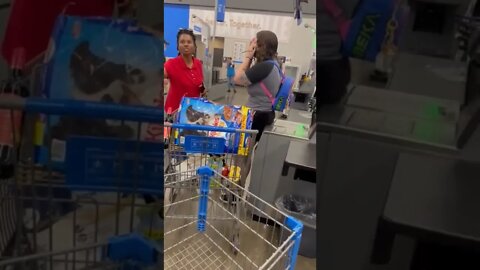 Karen Goes Wild In Walmart After Cutting Line