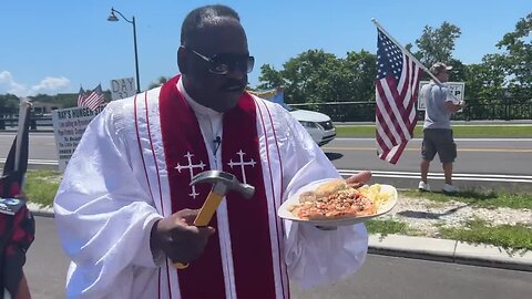 Pastor on hunger strike smashes plate of food during pro-Trump rally