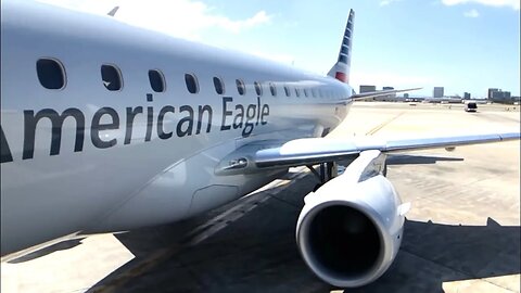 AMERICAN Airlines E175 ECONOMY class: Los Angeles to Vancouver (BAD LEGROOM)