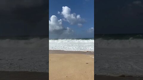 Pupukea area beach, strong wind, and ocean waves between rock piles and Ke Iki beaches. #shorts