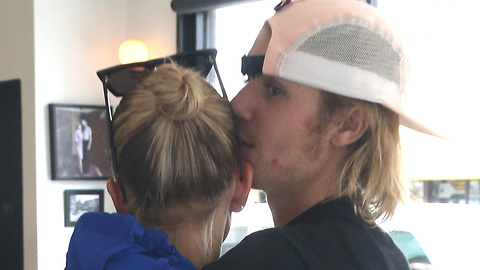Justin Bieber CRYING Uncontrollably With Hailey Baldwin! What Went Wrong?!