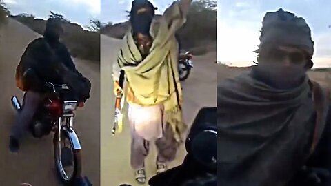 Motorcyclists Gets Ambushed And Robbed For His Things In A Remote Area Located In Sindh, Pakistan!