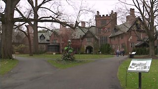 Stan Hywet continues holiday tradition while keeping festivities safe amid pandemic