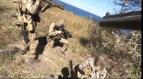 Ukraine combat footage: Russian BTR gets taken out by Ukranian special forces