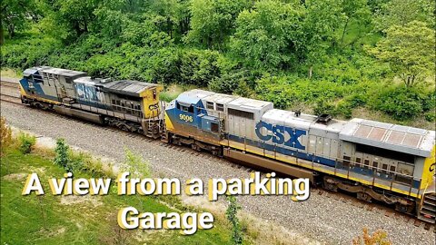 Parking garage railfanning NS and CSX with Rock Island