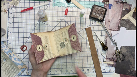 Episode 236 - Junk Journal with Daffodils Galleria - Medieval Journal Pt. 5