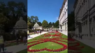 A bit of summer Austria. Walk under the warm sun of Salzburg, surrounded by its picturesque streets.
