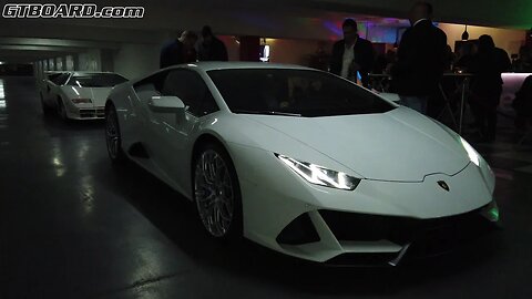 Bianco Icarus Lamborghini Huracan EVO and Bianco Polo Park Lamborghini Countach [4k 60p]