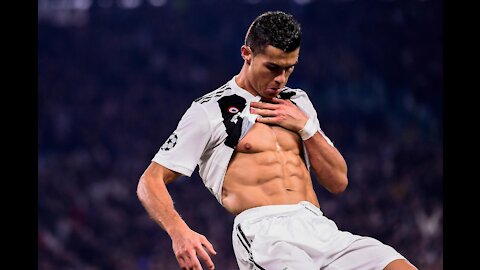 The goals made by Cristiano Ronaldo are more beautiful than the goal .... Ronaldo's magic