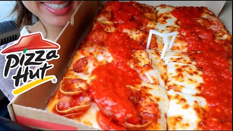 ASMR EATING Pizza Hut DETROIT STYLE DOUBLE CHEESY PEPPERONI PIZZA Eating sounds CAR Mukbang TWILIGHT