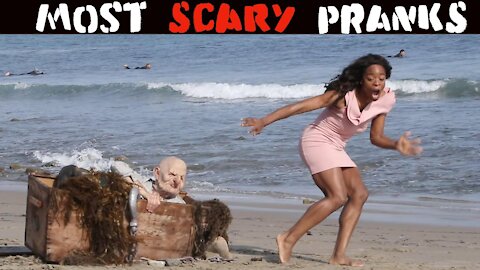 Best scary horror prank Scare compilation ! Try not to Laugh