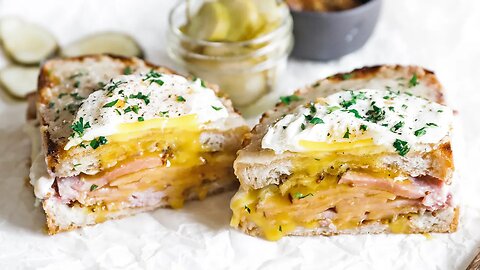 Croque Madame Recipe (Croque Monsieur with an Egg on Top)