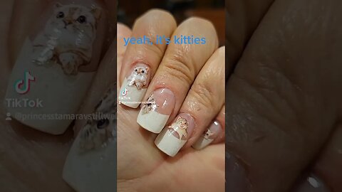 Now look at this Kitty Nails again