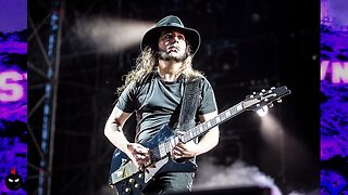 Daron Malakian Plays Guitar With A Vibrator