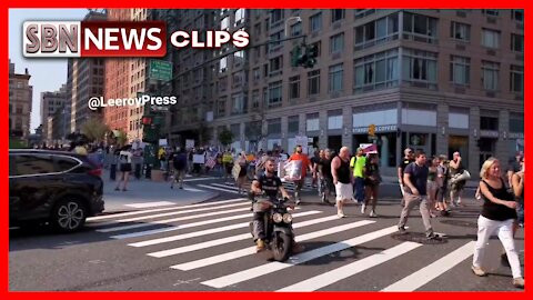 Protesters Hit the Streets of NYC Following Mandating Businesses to Enforce "Covid Passports" - 3641