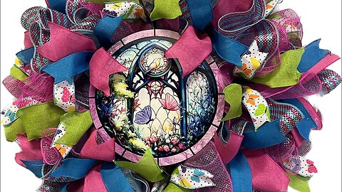 Butterfly Window Faux Stained Glass Deco Mesh Wreath| Hard Working Mom |How to