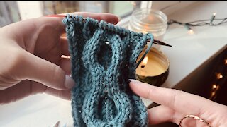 Sunday Stitches - Circle Cable Stitch