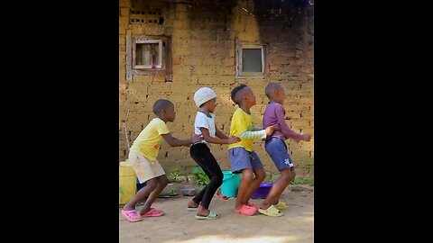 kids dancing