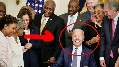 OMG!!! THIS IS THE MOST EMBARRASSING VIDEO OF BIDEN YOU'LL SEE!!😅😅