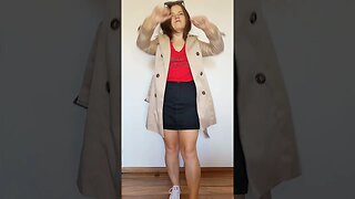 The difference between wearing clothes vs styling clothes! #styleblogger #petitefashion #trenchcoat