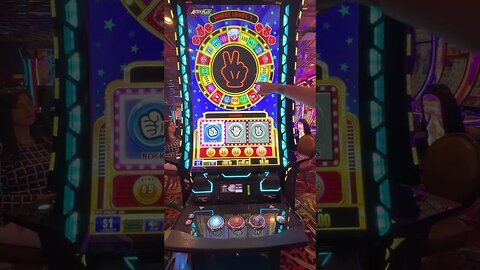 $100 spin on the famous Rock, Paper, Scissors slot machine in Las Vegas! #lasvegas #slots