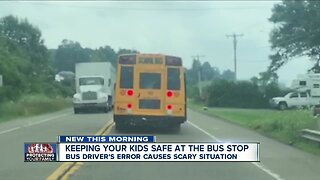 Caught on Camera: School bus stops with no blinking lights, stop sign