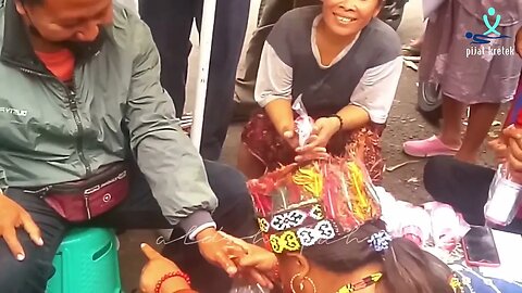 Pengobatan Ibu Ida Dayak | Jempol tidak bisa digerakkan karena isteri minta tidak dikasih