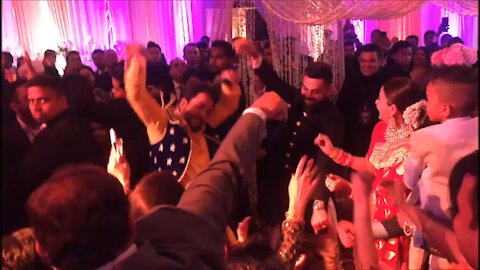 Cricketers dance at "VIRUKSHA" wedding || Virat Kohli and Anushka Sharma enjoy at their wedding ||