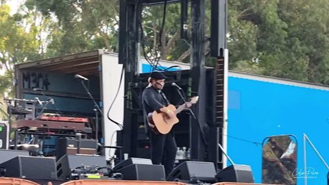 Harry Hookey : Paul Kelly Mallacoota Concert Act #1