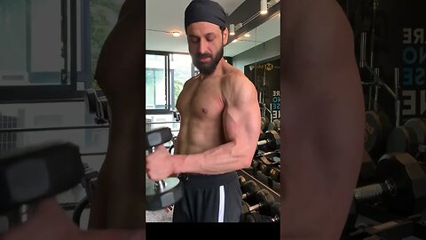 Shredded Biceps #shorts #youtubeshorts #viralshorts #fitness #motivation #gym #shortsvideo #viral