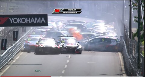 WTCR Race Big crash in the streets portugal