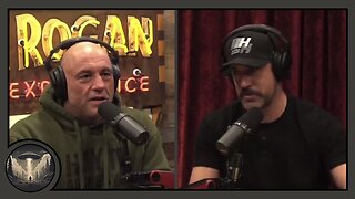 Joe Rogan and Aaron Rodgers talk UFOs.