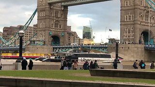 Tower bridge in London 🕍🕍🕍🕍🕍🕍🗼🗼🗼