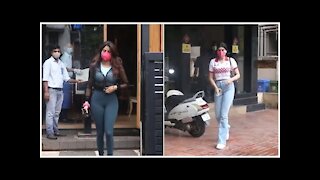 Khushi Kapoor Snapped At Zoya Akhtar&rsquo