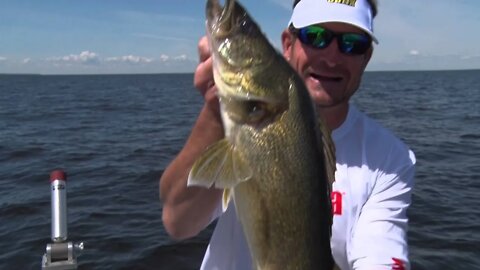 MidWest Outdoors TV Show #1565 - Spring Walleye on Lake of the Woods at Arnesens Rocky Point