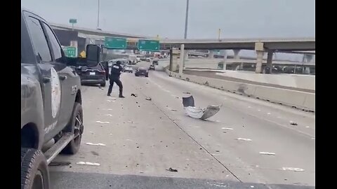 Good Samaritan drags Houston police officer to safety during a shoot out